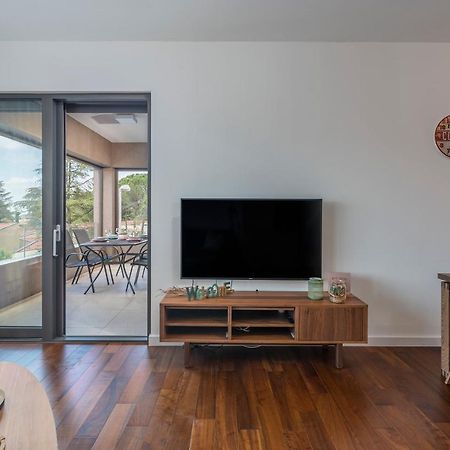 Spada Apartment 3 Bedrooms Near The Beach! Poreč Dış mekan fotoğraf